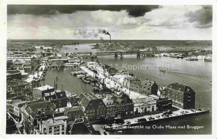 Dordrecht Zuid-Holland NL Oude Maas met Bruggen