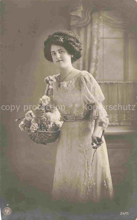 Foto NPG Nr. 2411 Frauen Rosen
