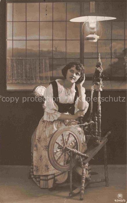 Foto RPH Nr. 4349/5 Spinnrad Frauen