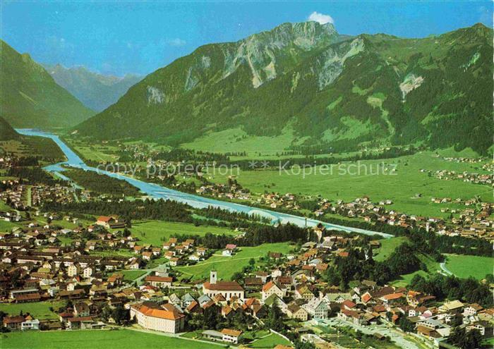 Reutte Tirol AT Fliegeraufnahme mit Lechtaler Alpen Gaichtspitze und Hahnenkamm