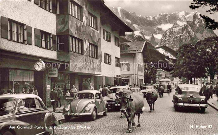 GARMISCH-PARTENKIRCHEN Bayern Viehtrieb auf der Hauptstrasse