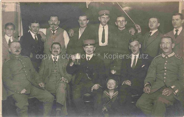 Studentika Gruppenfoto Bier