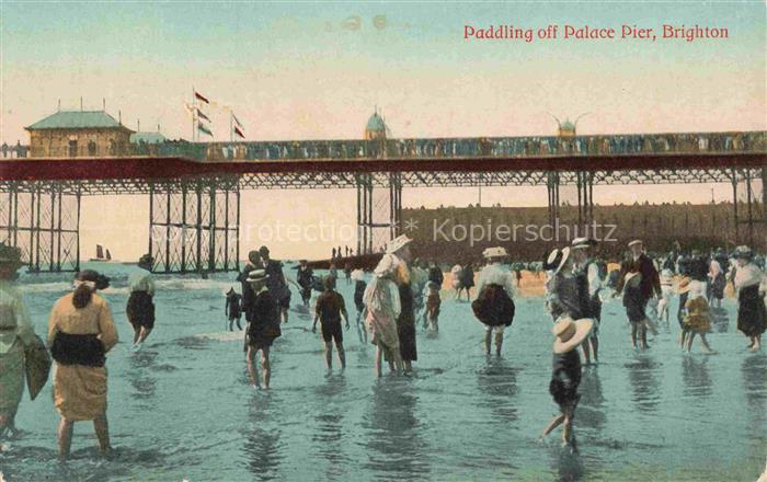 Brigthon Paddling of Palace Pier
