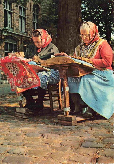 Bruges  BRUGGE Belgie Les dentellieres