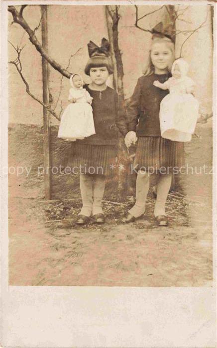 Puppen Dolls Poupees Munecas Spielzeug Maedchen Spielzeug