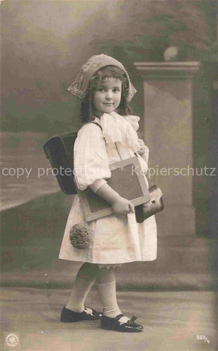 Foto NPG Nr. 885/4 Maedchen Kind Einschulung