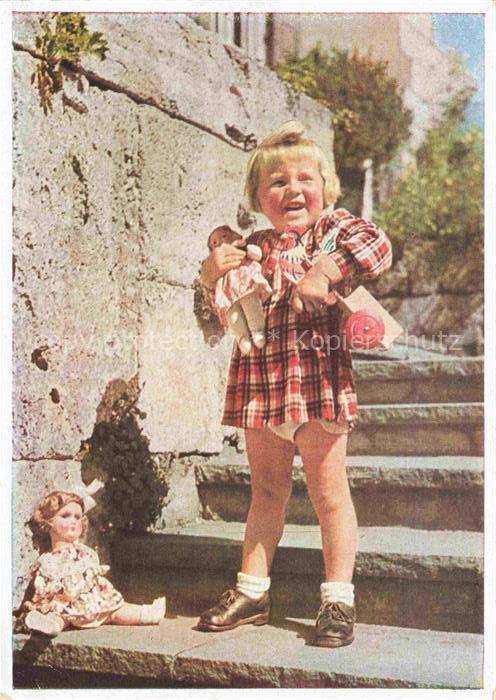 Puppe Doll Poupee Kinderspielzeug Kind