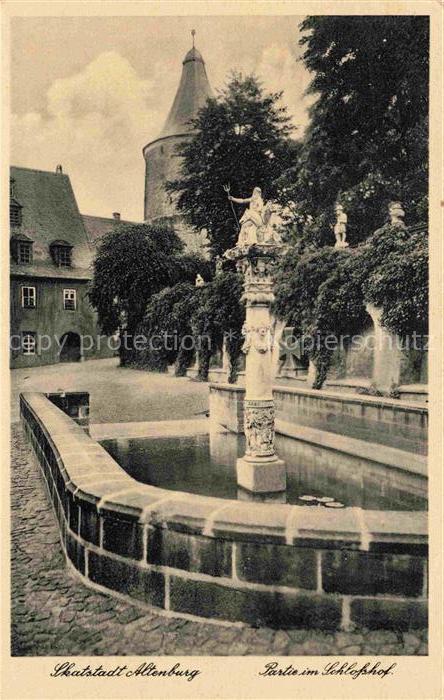 ALTENBURG  (S.A.) Thueringen Partie im Schlosshof Brunnen Skatstadt