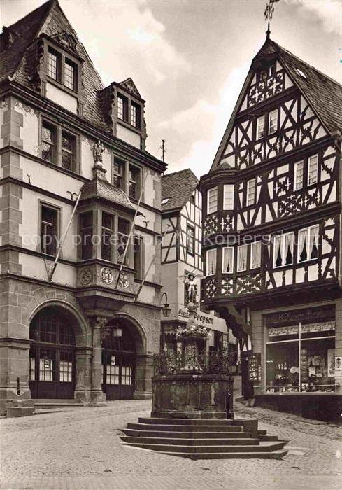 BERNKASTEL-KUES Berncastel Rheinland-Pfalz Brunnen Am Markt