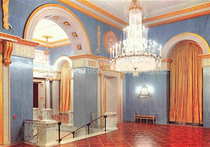 MueNCHEN  Bayern National Theater Foyer