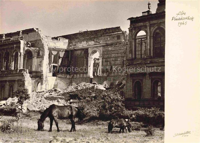 MueNCHEN  Bayern Alte Pinakothek im zerstoerten Muenchen 1945