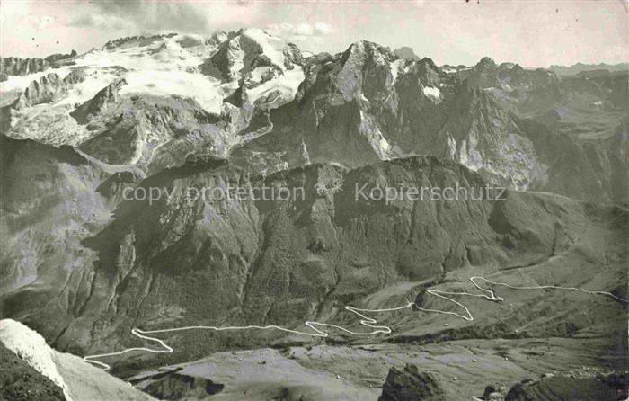 Passo Pordoi Pordoipass 2239m Canazei Trento IT La Marmolada Strada del Passo Po