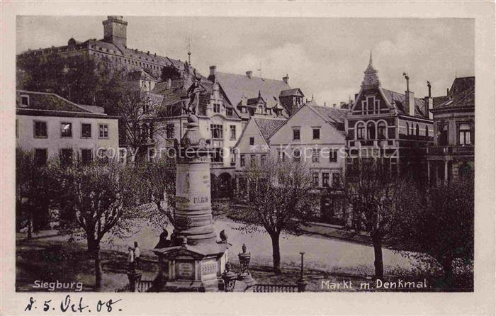 Siegburg NRW Markt mit Denkmal