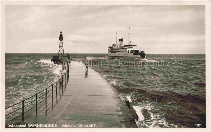 WARNEMueNDE Ostseebad Rostock Mole und Faehrschiff