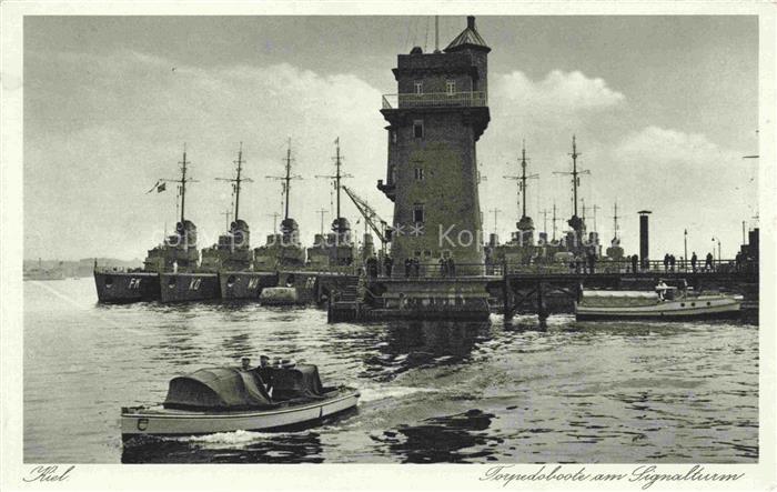 KIEL  CITY Torpedoboote am Signalturm