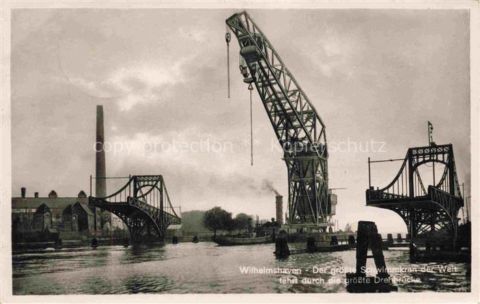Wilhelmshaven  CITY Groesster Schwimmkran der Welt faehrt durch die groesste Dre