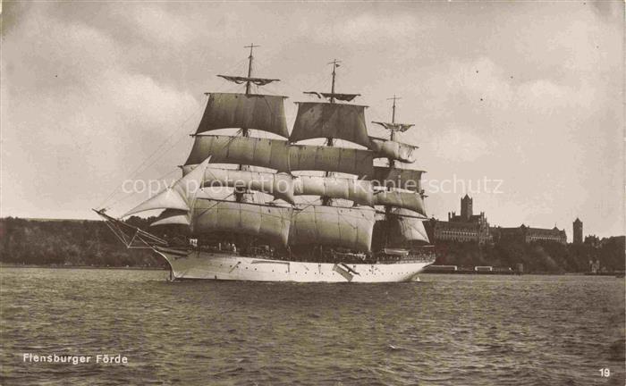 Flensburger Foerde Flensborg Schleswig-Holstein Dreimaster Segelschiff