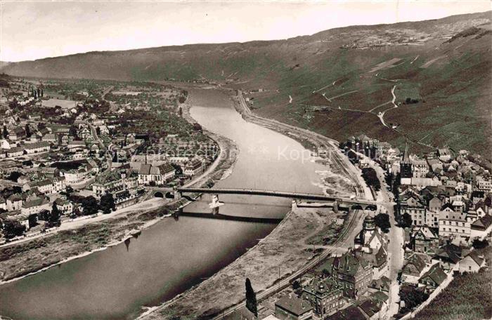 BERNKASTEL-KUES Berncastel Rheinland-Pfalz Moselpartie Panorama