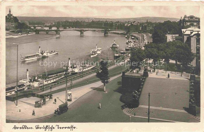 DRESDEN Elbe Bruehlsche Terrasse