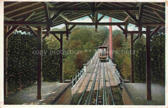 WIESBADEN Nerobergbahn mit Einsteigehalle