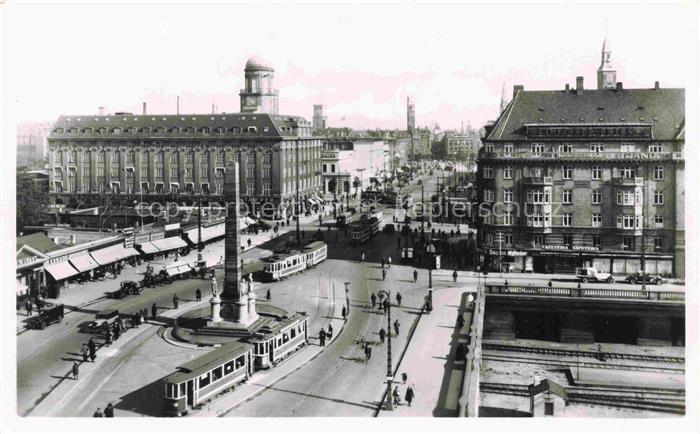 STRAssENBAHN Tramway-- Kopenhagen Vesterbrograde Liberty mounument