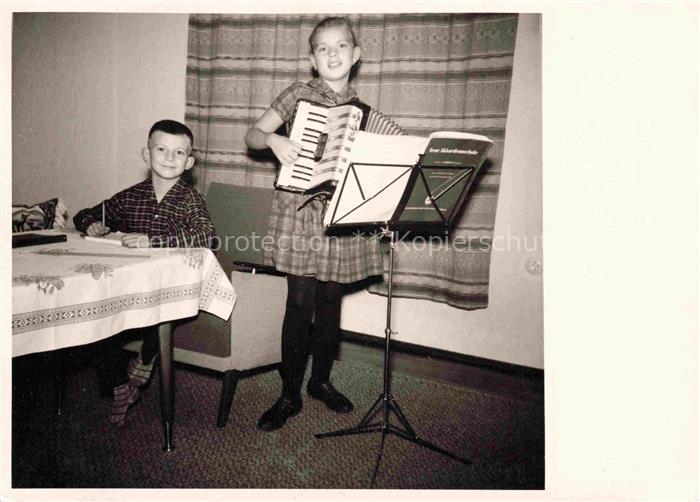Musikanten Kinder Das Akkordeon Handharmonika