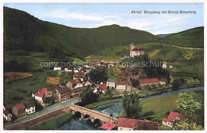 Kreuzberg Ahr Altenahr Ahrweiler Rheinland-Pfalz Fliegeraufnahme mit Schloss Kre