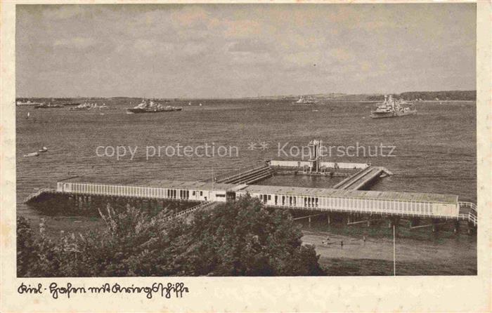 KIEL  CITY Hafen mit Kriegsschiffen