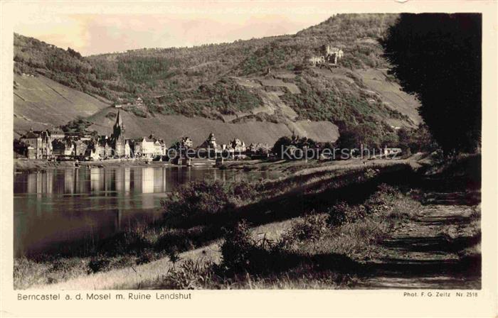 Berncastel BERNKASTEL-KUES Rheinland-Pfalz Moselpartie mit Ruine Landshut