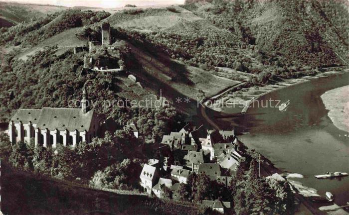 Beilstein Mosel Rheinland-Pfalz Blick vom Silberberg mit Kirche und Burg