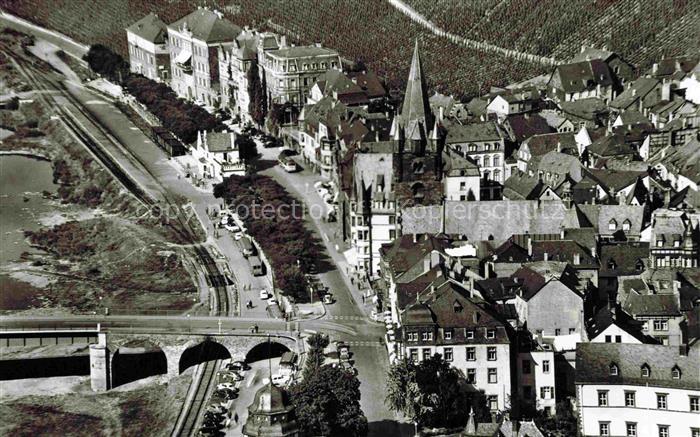 BERNKASTEL-KUES Berncastel Rheinland-Pfalz Fliegeraufnahme