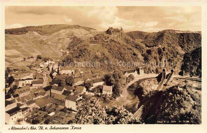 Altenahr Ahrweiler Rheinland-Pfalz Blick vom Schwarzen Kreuz