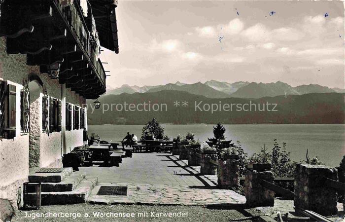Walchensee Kochel See Bayern Jugendherberge am Walchensee mit Karwendel