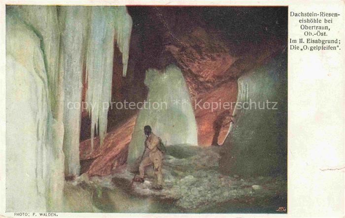 Obertraun Traunviertel Oberoesterreich AT Dachstein Rieseneishoehle Die Orgelpfe