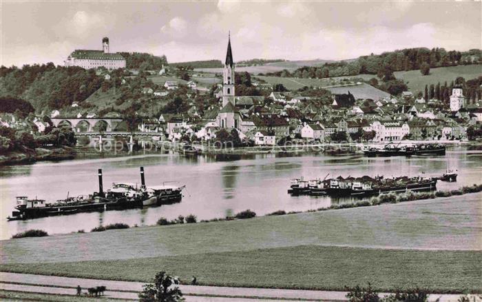Vilshofen Donau mit Blick zum Kloster Schweiklberg