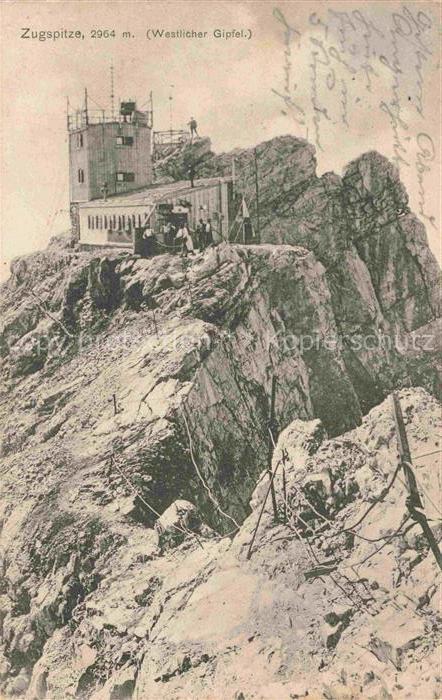 Zugspitze Garmisch-Partenkirchen Bayern Westlicher Gipfel mit Zugspitzhaus