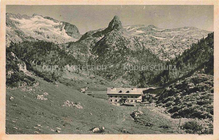 Funtenseehaus Kaerlingerhaus 1620m Berchtesgaden Bayern im Steinernen Meer mit d