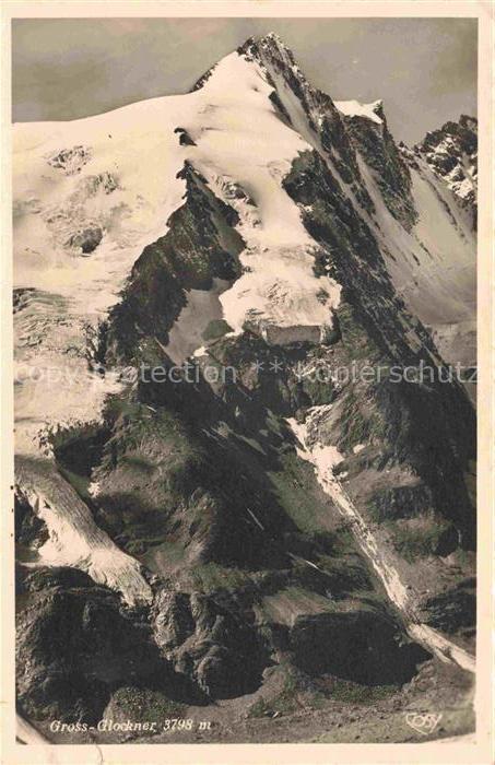 Grossglockner Gross-Glockner 3798m Kaernten AT Gipfelblick