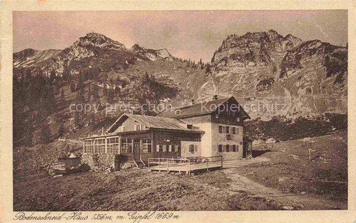 Bodenscheidhaus 1669m Miesbach Bayern mit Gipfel