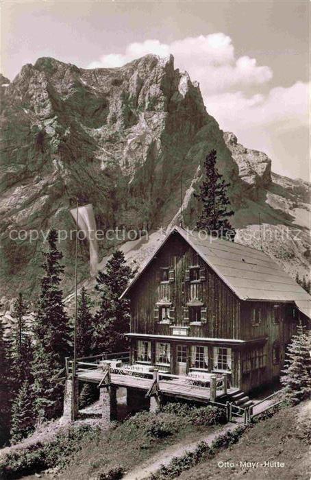 Otto-Mayr-Huette 1600m Ausserfern Tirol AT mit Gimpel