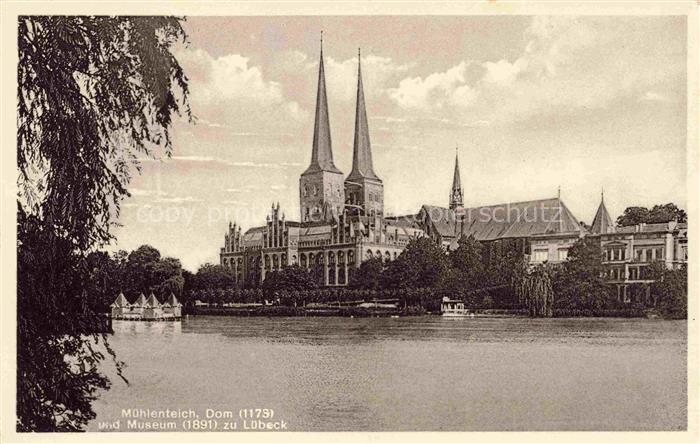 LueBECK  CITY Muehlenteich Dom und Museum