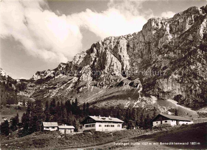 Tutzinger-Huette Tutzingerhuette 1327m Benediktinerwand Bat Toelz Bayern mit Ben