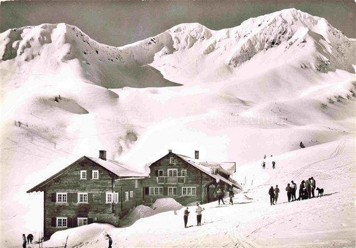 Schwarzwasserhuette 1651m Kleines Walsertal Vorarlberg AT mit Gruenhorn