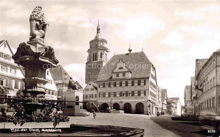 Weil der Stadt Boeblingen BW Marktplatz Brunnen Rathaus Kirchturm Loewenbrunnen