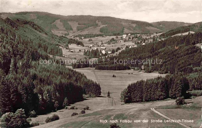 Falkau Altglashuetten Feldberg BW Schwarzwald Tal Wald Wiesen Bergpanorama Dorf