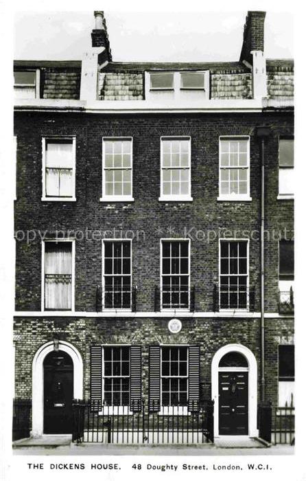 Holborn  Camden LONDON UK Dickens-House Doughty-Street Fassade Backsteingebaeude