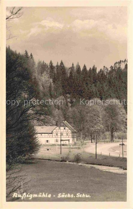 Russigmuehle Hohnstein Saechsische Schweiz Fachwerkhaus Wald Saechsische-Schweiz