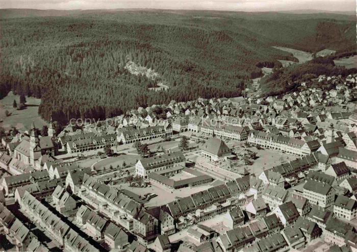 FREUDENSTADT BW Luftbild Marktplatz Stadtmitte Arkaden Schwarzwald Nadelwald Win