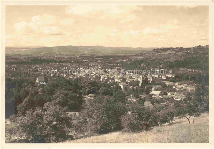 LoeRRACH Baden BW Daecher Baeume Huegel Burg-Roetteln Rheinebene Wohngebiet Feld