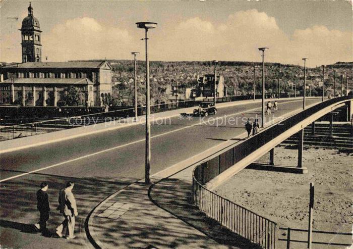 PFORZHEIM BW Nordstadtbruecke Bruecke Kirchturm Stadtpanorama Fussgaenger Autos